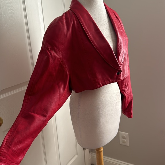 Vintage Michael Hoban red leather cropped, dolman/batwing jacket, size 9/10, 80s - Picture 13 of 14